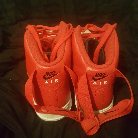 Mens Air Force Ones - Picture 2 of 5